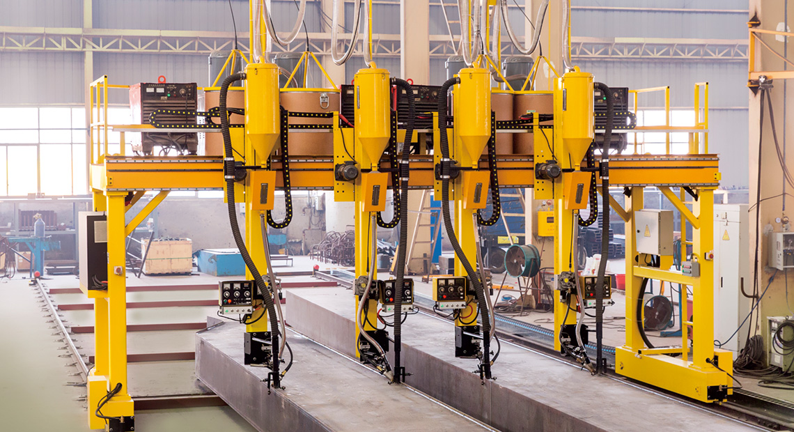 主梁外焊縫四槍龍門自動焊接