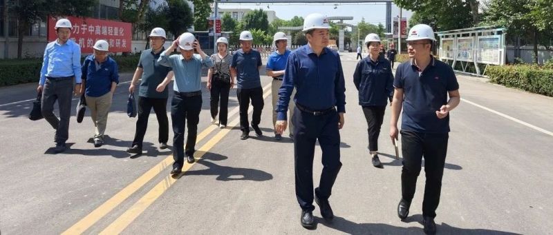 河南省市場(chǎng)監(jiān)督管理局及省特檢院領(lǐng)導(dǎo)一行蒞臨新科調(diào)研